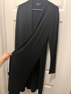 Beyond Yoga women’s Medium long black cardigan with side slits
